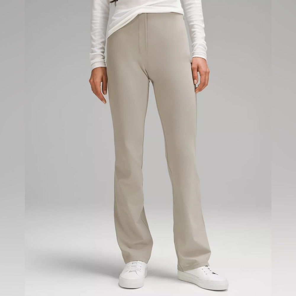 NWT Lululemon Smooth Fit Pull-On High-Rise Pant, Riverstone, Size 4